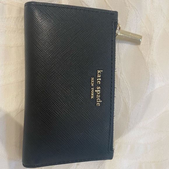 ‼️SOLD‼️ Cute Kate Spade wallet! - Picture 1 of 3